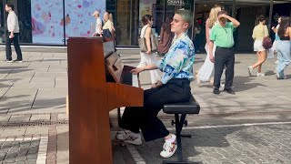 I will survive - Live at Frankfurt Zeil🎶