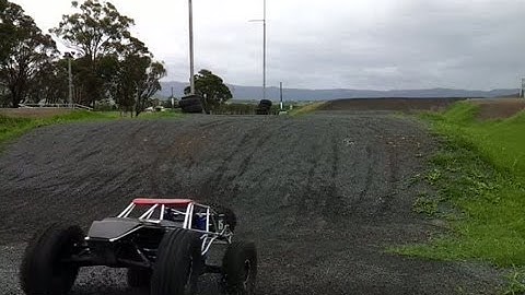 VATERRA TWIN HAMMERS CAMERA short out take vid from todays track bash!