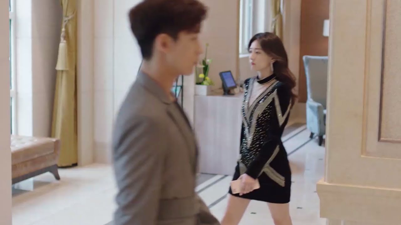 EX-Wife brushed pass Jerk without seeing him. However, he saw her... | You Are My Destiny