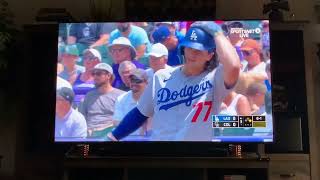 LA Dodger James Outman Home Runs on 3 pitches in first Major League at bat! From a Dodgers Fan view by Mopar4Life 34 views 1 year ago 2 minutes, 9 seconds