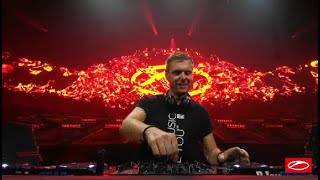 Armin van Buuren - Let The Music Guide You (Live at ASOT 950 Utrecht The Netherlands)