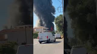 Μεγάλη φωτιά σε εργοστάσιο ανταλλακτικών στο Μενίδι  #protothema #news