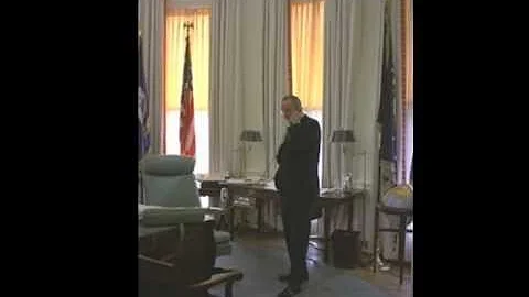 LBJ and Lady Bird Johnson, 10/15/64, 9.12A.