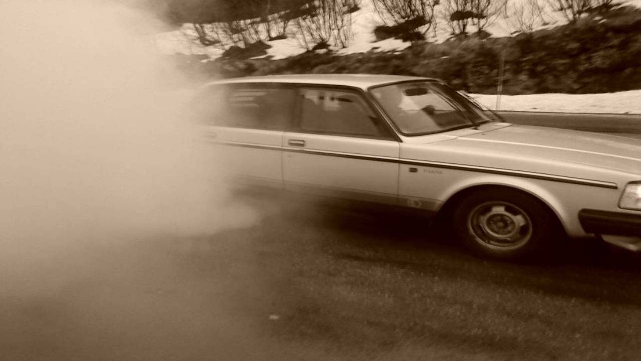 Mira Little puff -VOLVO 240! en YouTube Mira Little puff -VOLVO 240! en YouTube