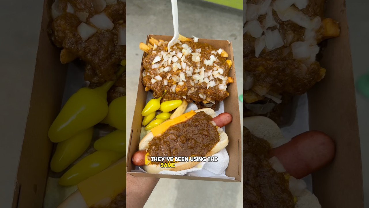 WORLD FAMOUS CHILI CHEESE DOGS IN LA!