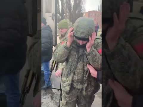 Пленный российский солдат в Сумах