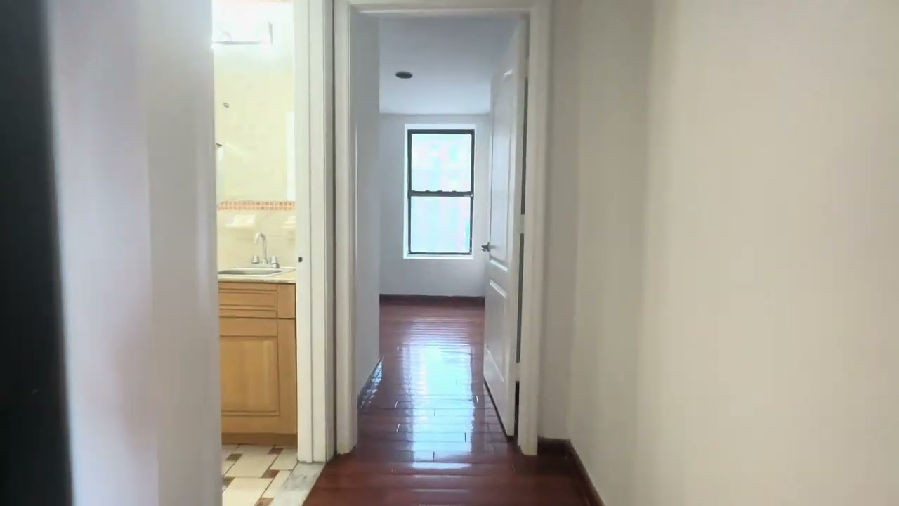 493 Ninth Avenue 3B 1 Bedroom