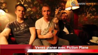 Fiction Plane plane au dessus de Music Waves