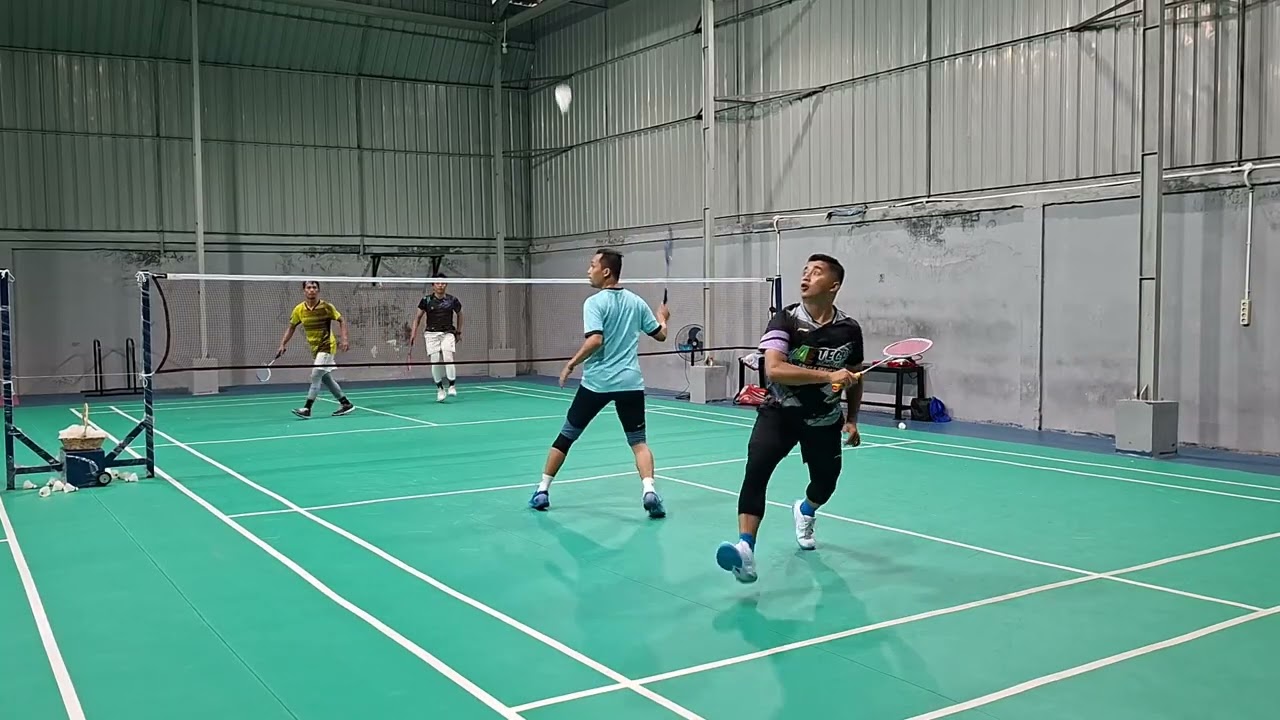 Lapangan JL Badminton (Indra/Munawar vs Ahlul/Iqbal) Part 1