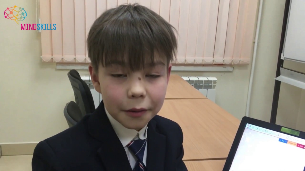 Считает ментально и собирает кубик рубика - YouTube