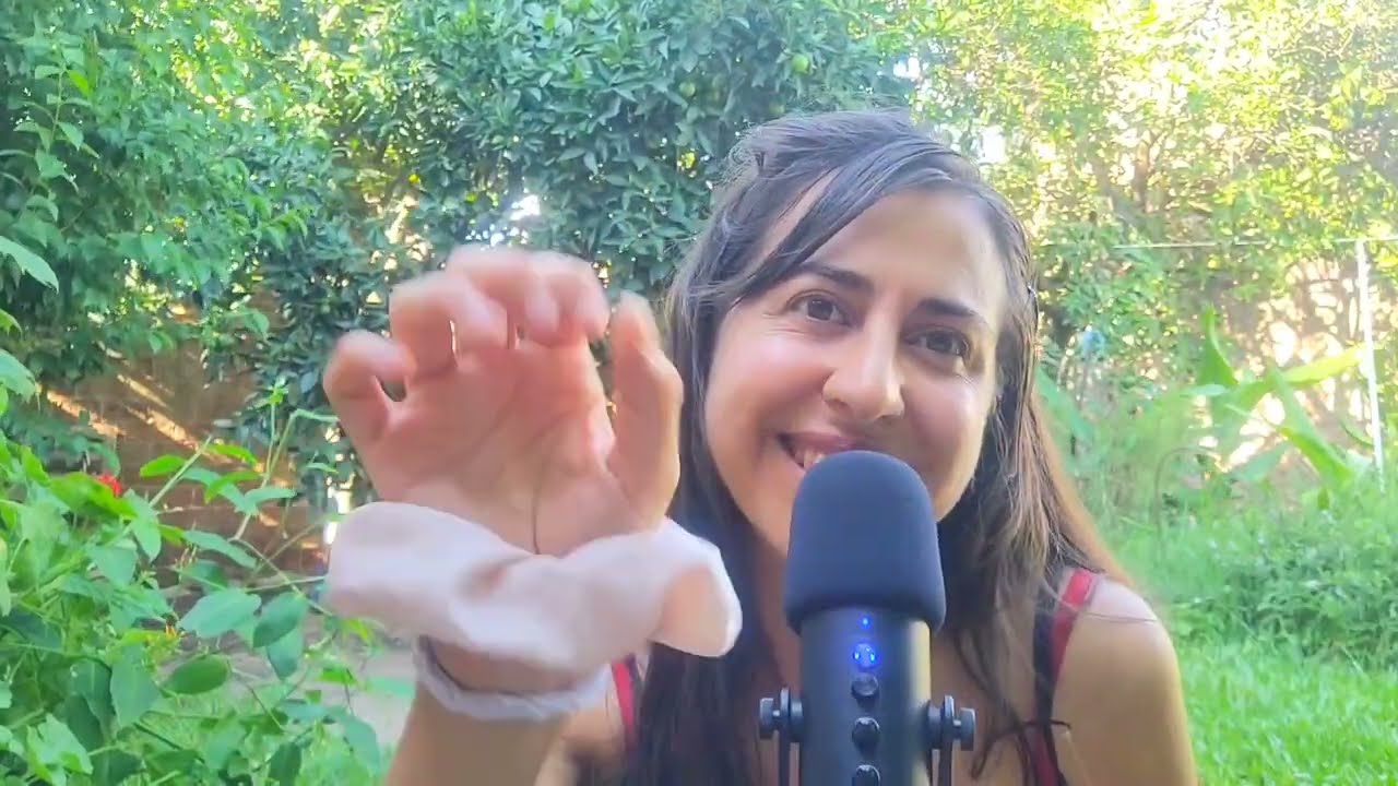 ASMR en el patio...💗 movimiento de manos