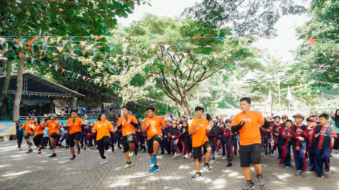 OUTBOND KELAS 3 Ke Telogo Sewu Pandaan