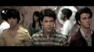 Jonas Brothers - Paranoid - Official Music Video