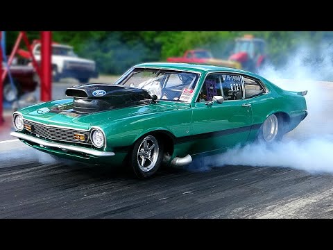 Muscle Cars Drag Racing