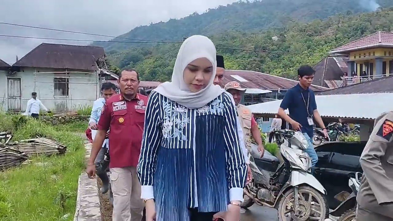 KUNJUNGAN BUPATI SOLOK PASCA BANJIR BANDANG
