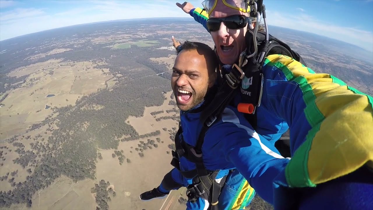 Skydiving in Sydney Jump from 15000 feet. Skydiving in Sydney , Australia ! YouTube