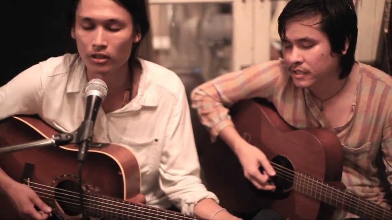 selina and sirinya - still together (live at hlung raak bar, 08.05.13)