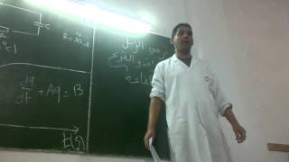 شريفي- باكالوريا - فيزياء - الوحدة 03 "الظواهر الكهربائية RC" : تمرين 08 سلسلة 06 مقطع 01