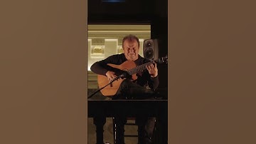 Thumbnail of El guitarrista jerezano, Gerardo Núñez, conquistó anoche Pamplona desde el Palacio de Navarra