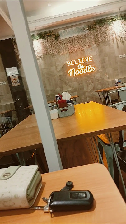 shorts #shorts #shortsvideo #kafe #bakmikelinci #nomgkrong #makan