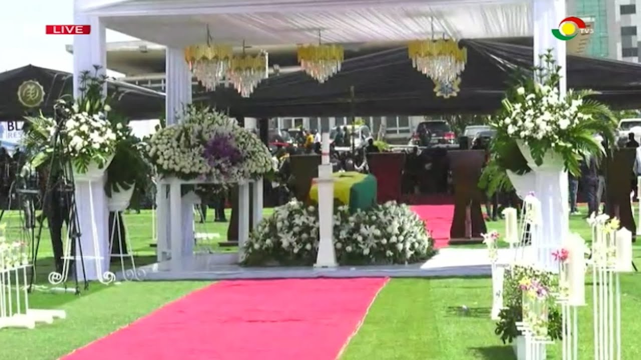 Capturing the solemnity and respect Final funeral rites of former