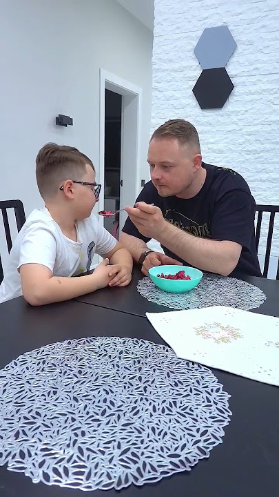 Cand Copilul nu Vrea sa Manance👶😬😍✅🌈 #trending #funny #entertainment #comedy #shorts #viralvideo