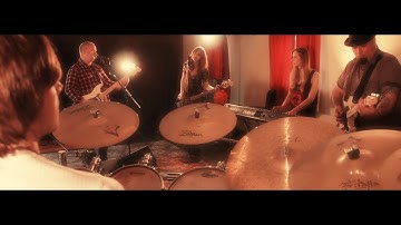 David Maguire -  Help Me Make it Through the Night (Official Video)
