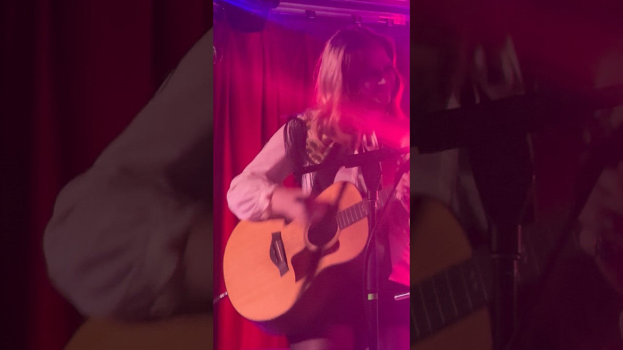 A bit of my song Ricochet!! ✨At 