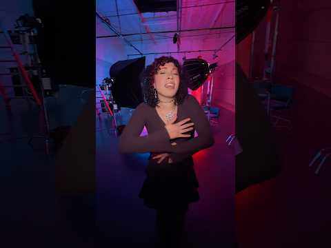 هذا الاتجاه ملعون جد ا الغناء