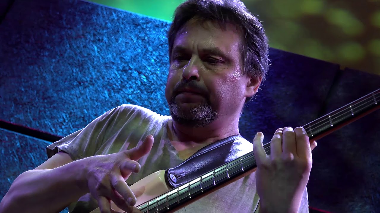 "Lunar calendar" Bass guitar solo.Live recording from "The tennis club