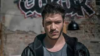 - Karakterleri - Sözleri