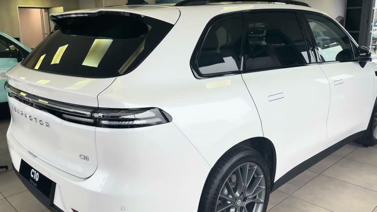 LeapMotor C10 White Walk Around