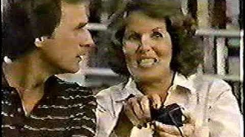 Atari 2600 - Super Breakout by Atari (Classic Game Commercials)