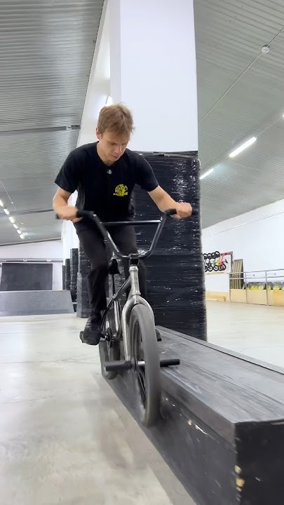 Что такое ПЕГИ, ГРИНДЫ, ГРИПСЫ? Bmx - словарь райдера - YouTube