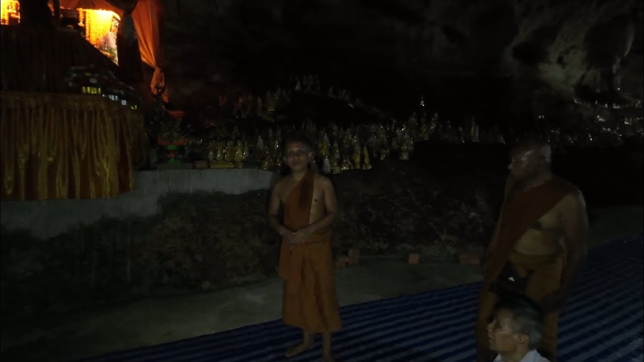 ถ้ำผาโขง​ ถ้ำที่มีพระพุทธรูป​มากถึง 1, 303, 399 องค์