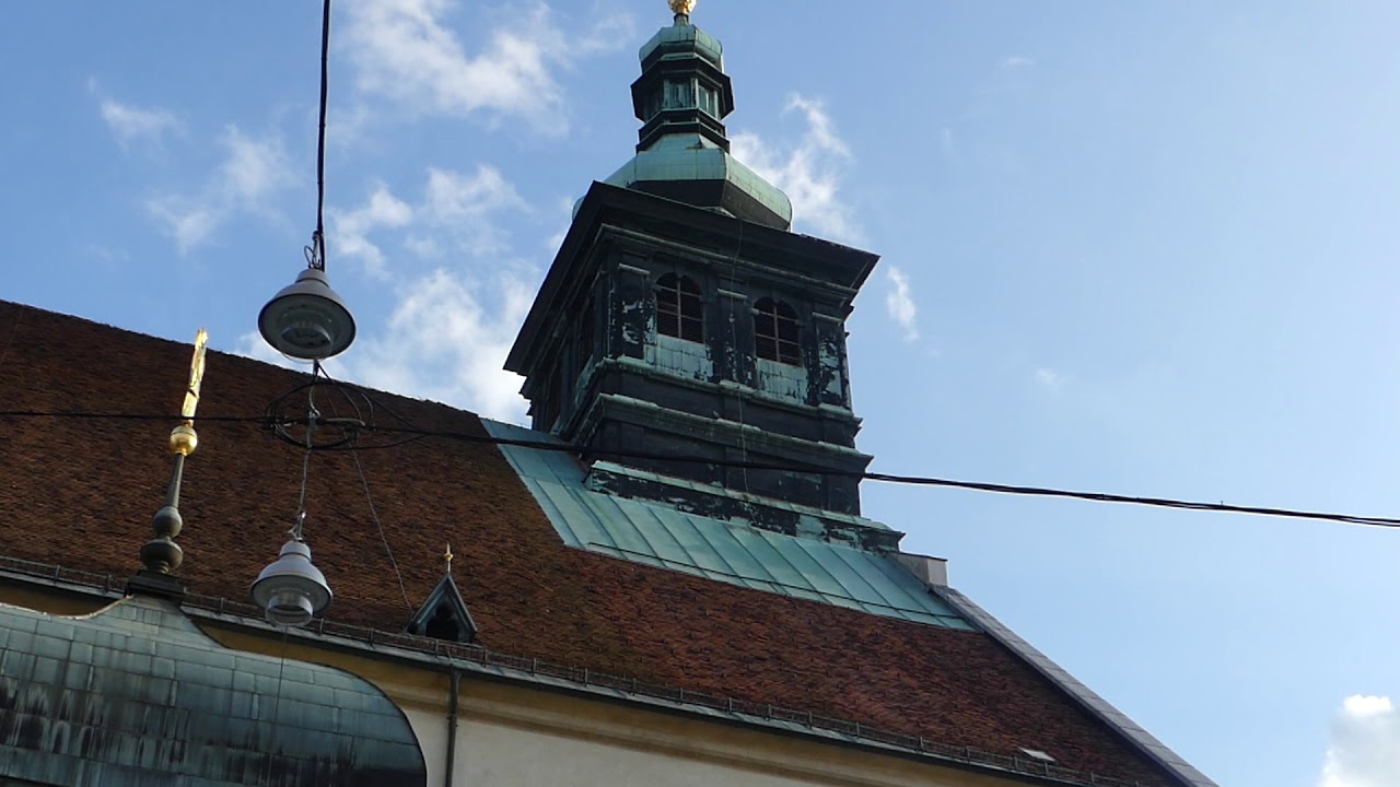 Graz (A-St) Dom St. Ägidius und Mausoleum Sonntagseinläuten