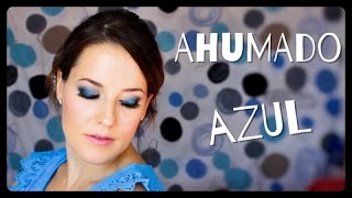 Maquillaje ahumado azul