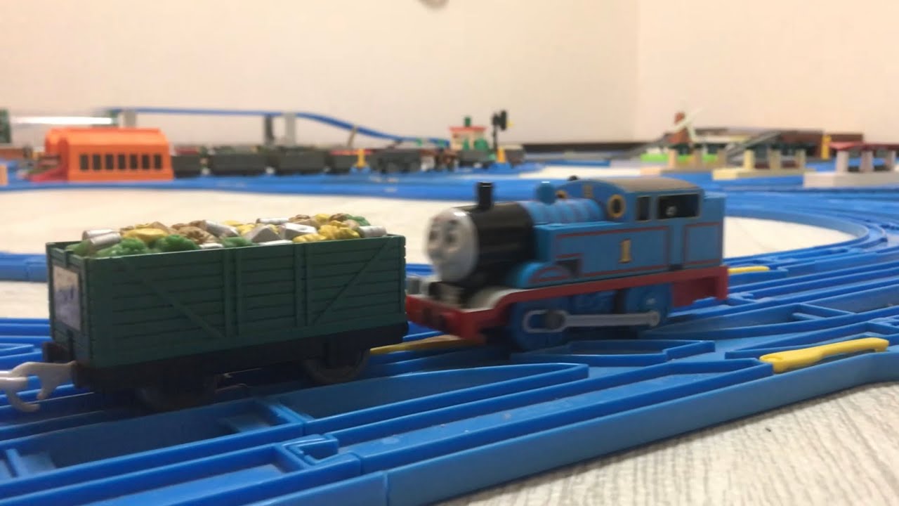 プラレールトーマス トーマスとゴミのかしゃ - YouTube