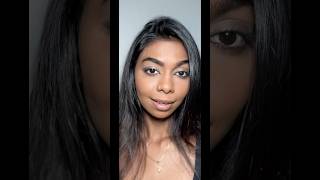 Eye makeup hacks with tape and q-tip #makeuphacks #makeupideas #eyemakeuptutorial #makeuptips