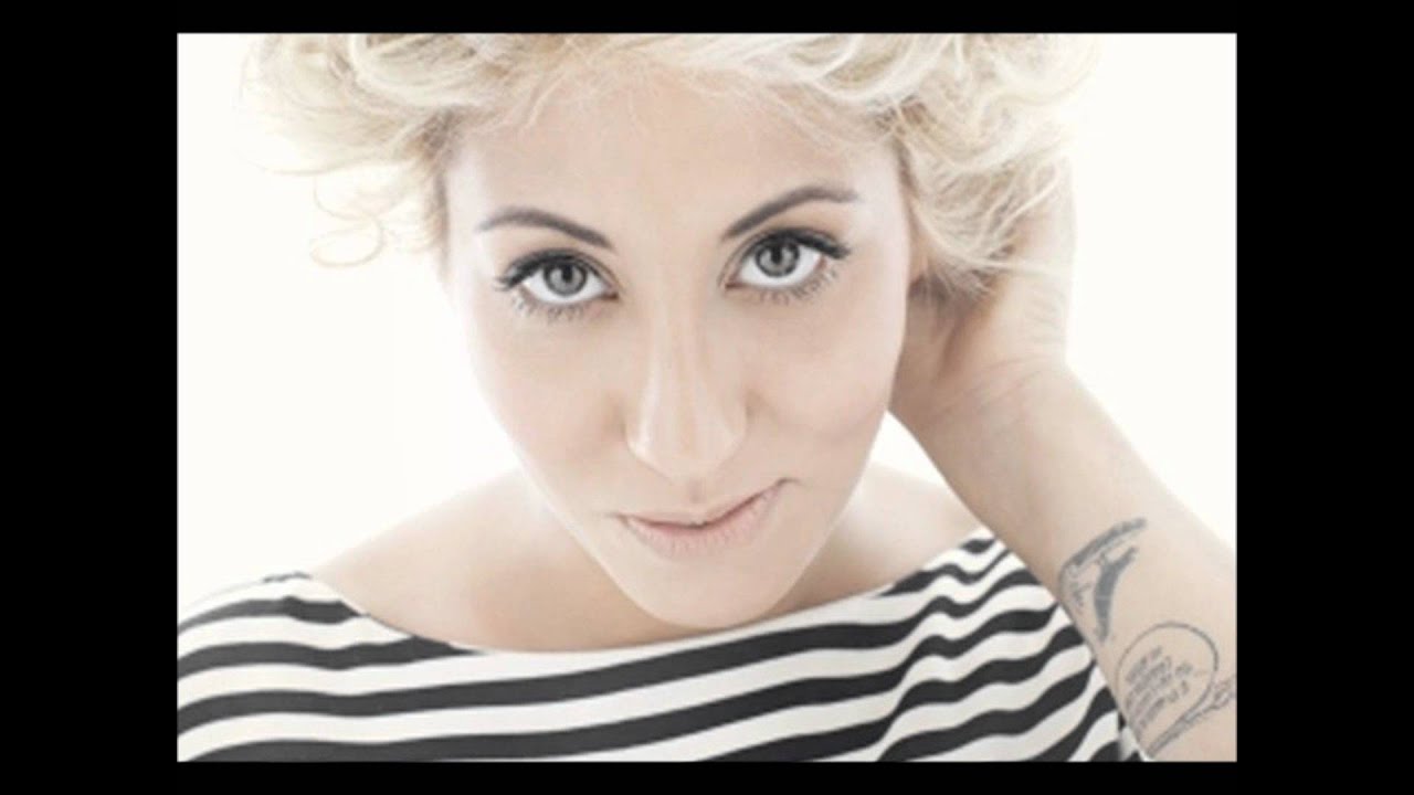 Noè intervista Malika Ayane 20 09 12 Radio Kiss Kiss Italia