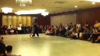 Serhat Onuk & Berna Külahçı - La Colegiala Enrique Rodriguez