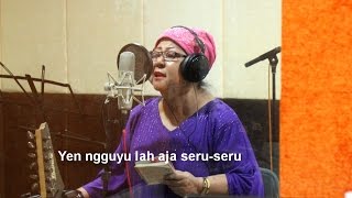 Video thumbnail of "Ayo Ngguyu - Waldjinah"