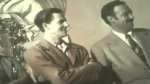 Jorge Negrete visita los estudios del Noticiero Nacional (1949)