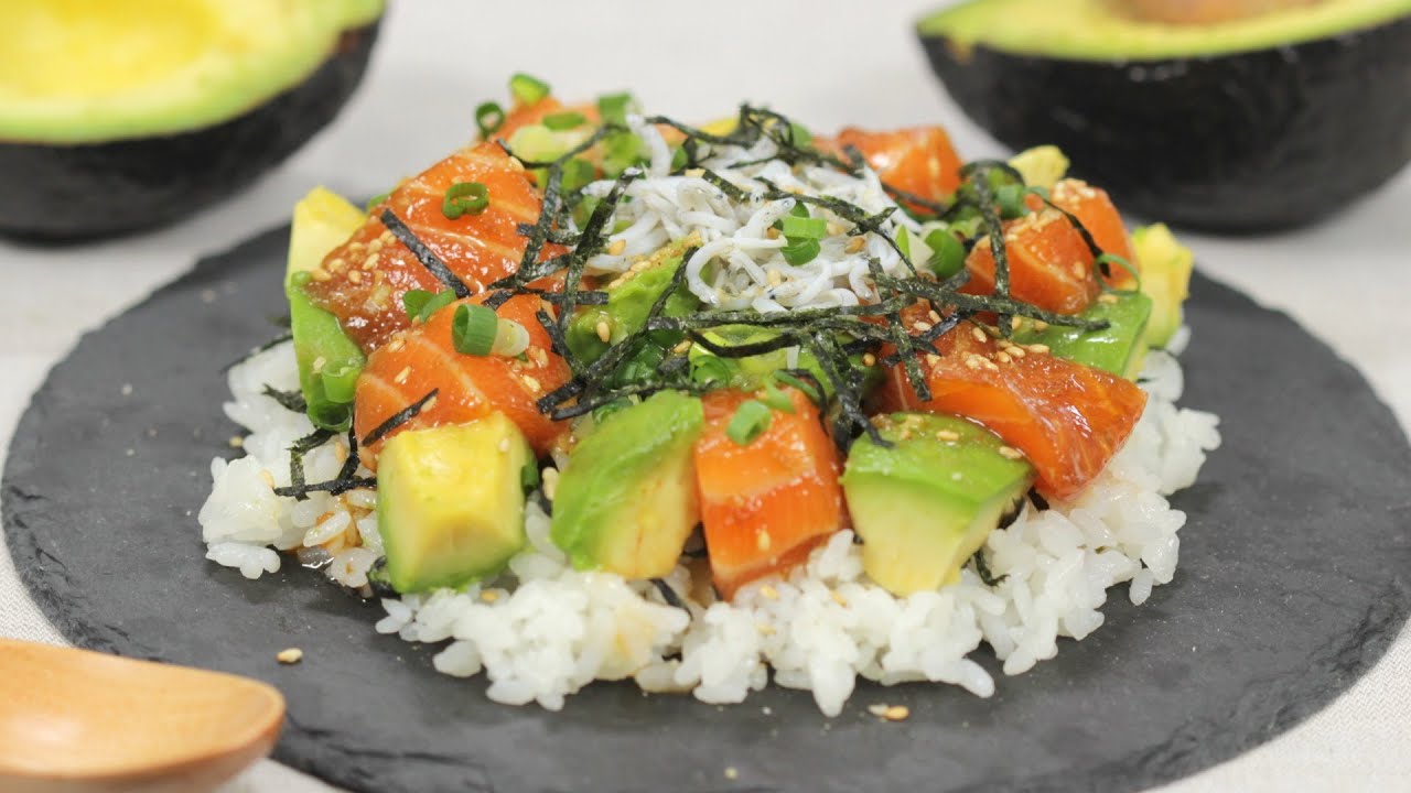 ⁣Poke Bowl Recipe - This Marinade Brings Salmon and Avocado to the Next Level!