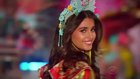 Victoria's Secret Fashion show 2016 Opening and First Segment - DayDayNews