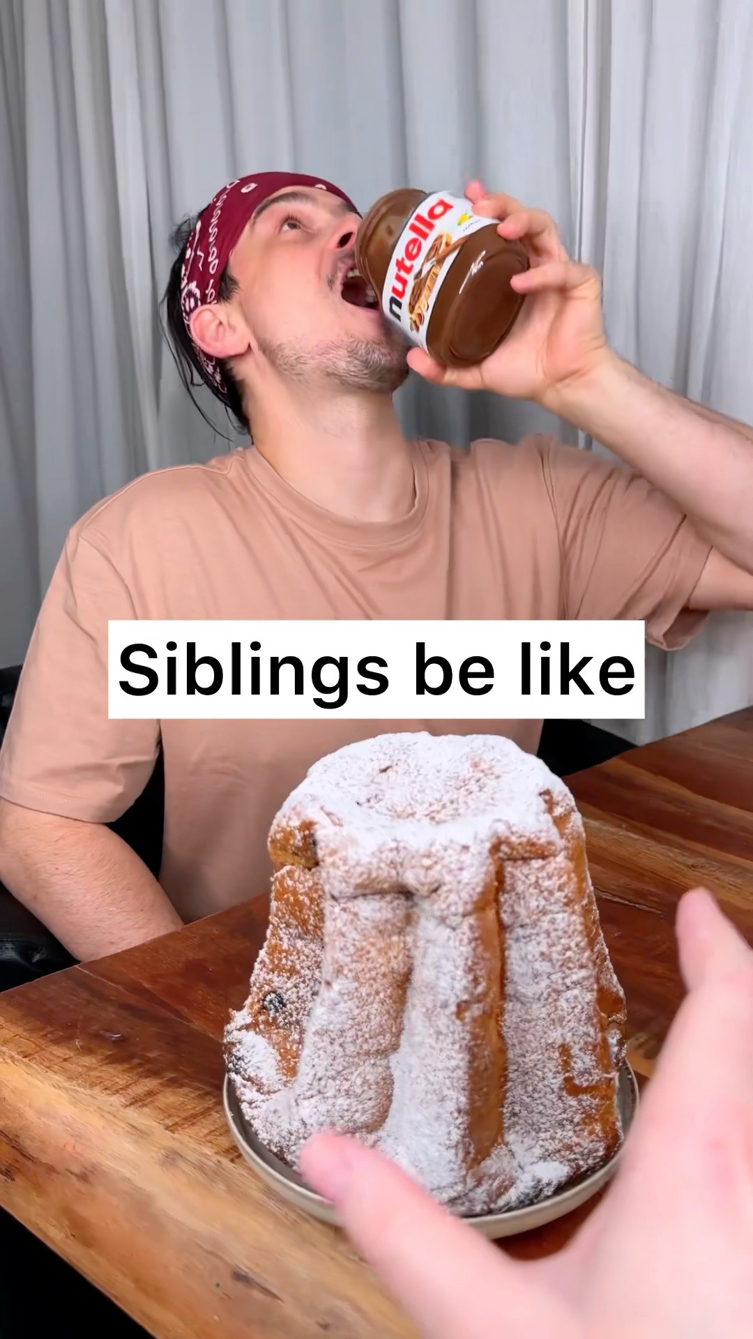 How to not share Christmas CAKE with your sibling infront of mom??❤️?| CHEFKOUDY