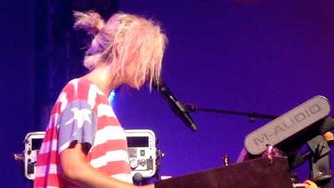 Marina and the Diamonds @ Blue Balls Festival 2011