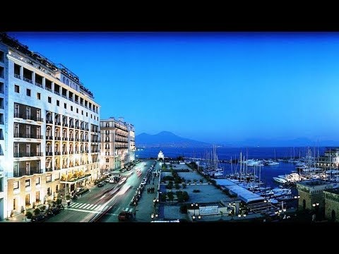 Video: Hoteles De Lujo En Nápoles