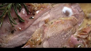 Бедро индейки запеченное в духовке / baked turkey thigh Бедро индейки запеченное в духовке / baked turkey thigh