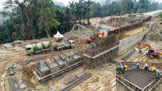 Jalur batu jomba‼️Sore ini dinding penahan tanah di sta 10 di cor dan akan segera finishing